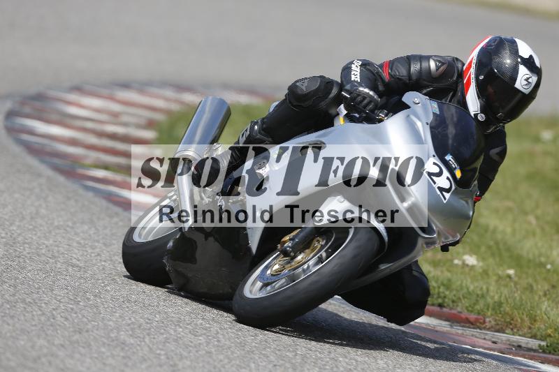 Archiv-2025/09 22.04.2025 Cornu Master School ADR/rot-rouge/22